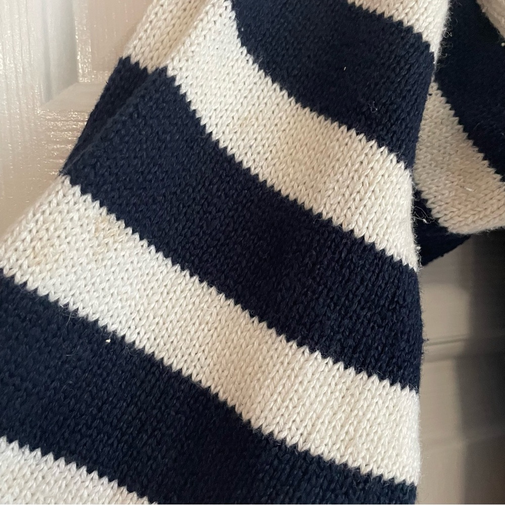 Maurada Vintage Nautical Coastal Stars Navy and White Striped Sweater - Picture 7 of 7